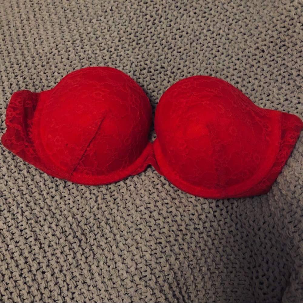 Victoria’s Secret Red Lacy Strapless Bra